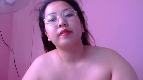 Snapshot of boobsiemarie chatting on July 2026 02:18:01 AM MommyMarie-Singlemom of 2. online show from July 2026 02:18:01 AM