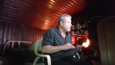 Booshwa online show from October 2025 02:10:01 AM