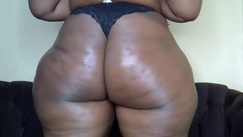 Snapshot of bootieshakess chatting on December 2025 09:19:02 PM bootieshakess online show from December 2025 09:19:02 PM