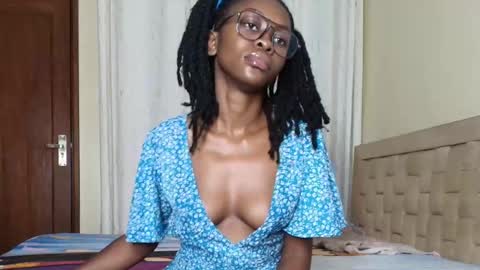 Heather online show from October 2025 02:22:02 AM