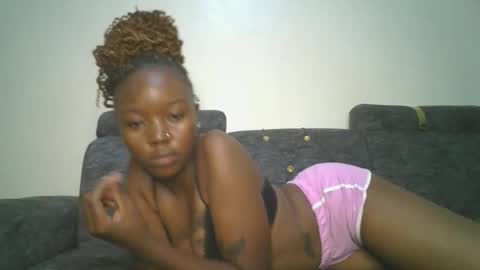 Snapshot of bootybabe0 chatting on February 2026 10:06:01 PM bootybabe0 online show from February 2026 10:06:01 PM