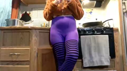 Snapshot of bootyinpantyhose chatting on October 2025 04:40:02 AM GinaBooty online show from October 2025 04:40:02 AM