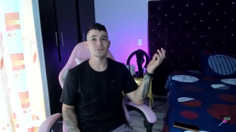 booyhott_ online show from November 2025 07:02:02 PM