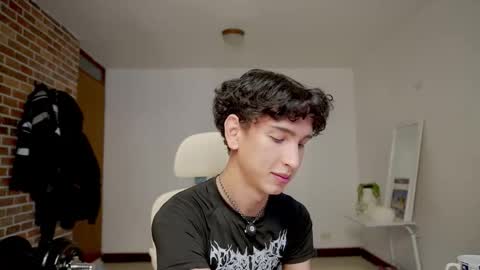 Bream online show from December 2025 01:06:01 PM