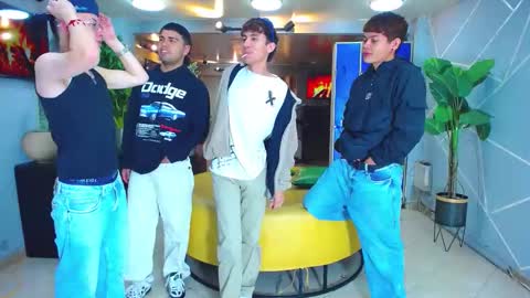 Snapshot of boschcz chatting on October 2025 04:13:01 AM THOMAS AND DAMIAND online show from October 2025 04:13:01 AM