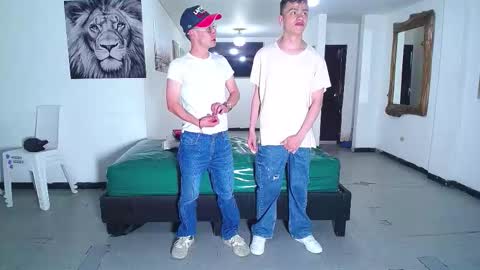 Snapshot of boschcz chatting on November 2025 06:10:01 PM THOMAS AND DAMIAND online show from November 2025 06:10:01 PM