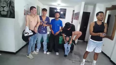 Snapshot of boschcz chatting on November 2025 06:40:02 PM THOMAS AND DAMIAND online show from November 2025 06:40:02 PM