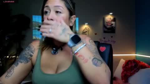 Snapshot of bossyroxy84 chatting on February 2026 12:42:02 AM bossyroxy84 online show from February 2026 12:42:02 AM