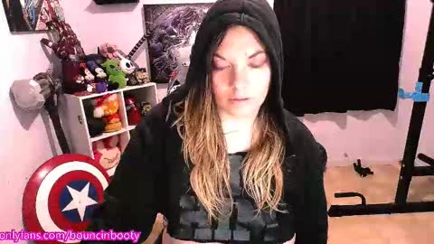 Snapshot of bouncinbooty chatting on November 2025 04:41:02 PM Pumpkin Butt online show from November 2025 04:41:02 PM