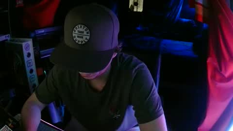 Bowerboi1217 online show from November 2025 01:08:02 AM