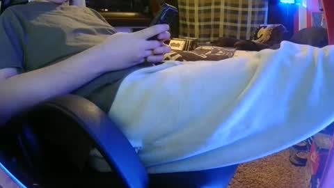 Bowerboi1217 online show from December 2025 02:18:01 AM