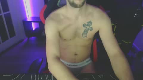 boy_t0y89 online show from February 2025 06:15:02 PM