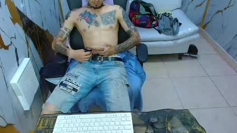 Snapshot of boy_tatto77 chatting on June 2026 12:29:01 PM boy_tatto77 online show from June 2026 12:29:01 PM