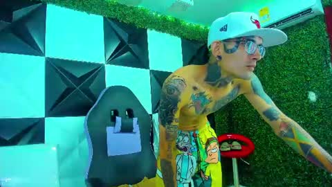 Snapshot of boy_tatto77 chatting on June 2026 09:48:01 PM boy_tatto77 online show from June 2026 09:48:01 PM