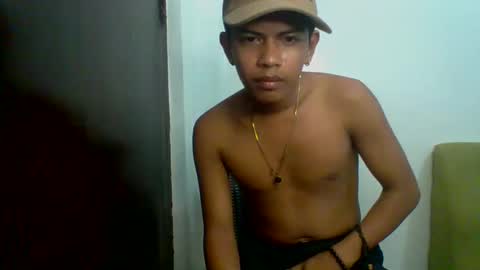 Snapshot of boyax16 chatting on December 2024 10:03:02 PM boyax16 online show from December 2024 10:03:02 PM