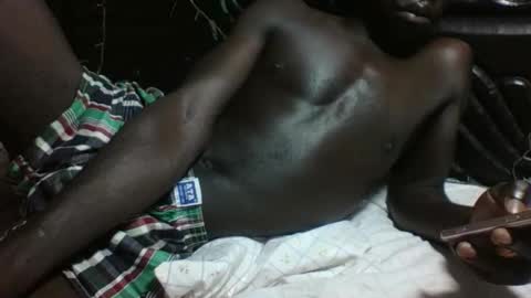 Snapshot of boyguylove chatting on October 2025 04:25:02 AM boyguylove online show from October 2025 04:25:02 AM