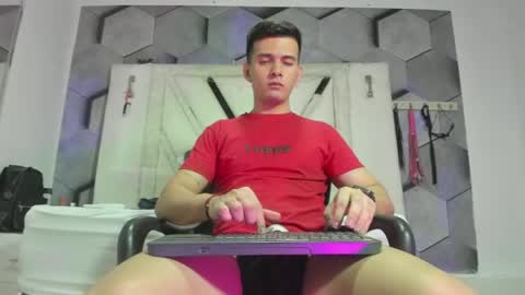 boyhot_mio online show from July 2026 03:04:01 AM