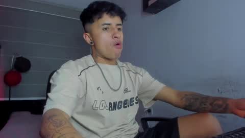 Snapshot of boylatin_777 chatting on January 2025 02:01:01 AM miguel online show from January 2025 02:01:01 AM