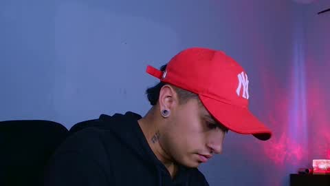 miguel  online show from November 2025 06:57:01 PM