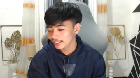 Snapshot of boynextdoor4ux chatting on December 2024 07:10:01 AM HI IM JAMES DONT FORGET GIVE ME THUMBS UP AND JOIN TO MY FANCLUB online show from December 2024 07:10:01 AM