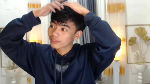 Snapshot of boynextdoor4ux chatting on December 2024 10:56:01 AM HI IM JAMES DONT FORGET GIVE ME THUMBS UP AND JOIN TO MY FANCLUB online show from December 2024 10:56:01 AM