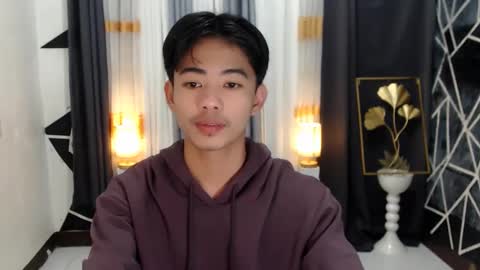 Snapshot of boynextdoor4ux chatting on January 2025 05:16:01 PM HI IM JAMES DONT FORGET GIVE ME THUMBS UP AND JOIN TO MY FANCLUB online show from January 2025 05:16:01 PM