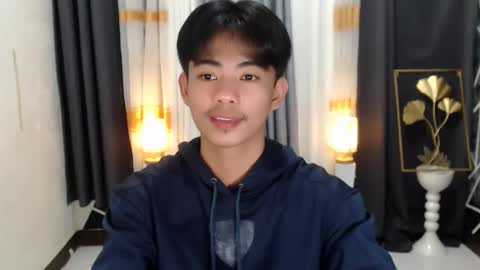 Snapshot of boynextdoor4ux chatting on January 2025 05:20:01 PM HI IM JAMES DONT FORGET GIVE ME THUMBS UP AND JOIN TO MY FANCLUB online show from January 2025 05:20:01 PM