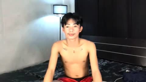 Snapshot of boynextdoor4ux chatting on March 2025 03:53:01 PM HI IM JAMES DONT FORGET GIVE ME THUMBS UP AND JOIN TO MY FANCLUB online show from March 2025 03:53:01 PM