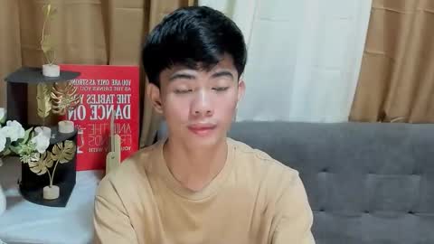 Snapshot of boynextdoor4ux chatting on September 2025 11:41:02 PM HI IM JAMES DONT FORGET GIVE ME THUMBS UP AND JOIN TO MY FANCLUB online show from September 2025 11:41:02 PM