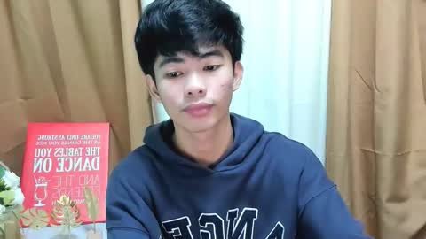 Snapshot of boynextdoor4ux chatting on October 2025 09:48:02 PM HI IM JAMES DONT FORGET GIVE ME THUMBS UP AND JOIN TO MY FANCLUB online show from October 2025 09:48:02 PM