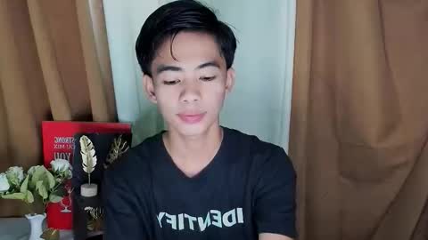 Snapshot of boynextdoor4ux chatting on October 2025 12:11:01 AM HI IM JAMES DONT FORGET GIVE ME THUMBS UP AND JOIN TO MY FANCLUB online show from October 2025 12:11:01 AM