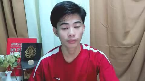 Snapshot of boynextdoor4ux chatting on October 2025 06:39:02 AM HI IM JAMES DONT FORGET GIVE ME THUMBS UP AND JOIN TO MY FANCLUB online show from October 2025 06:39:02 AM