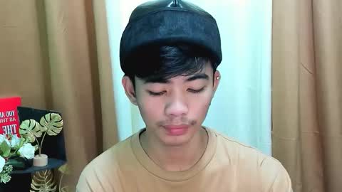 Snapshot of boynextdoor4ux chatting on November 2025 01:15:01 AM HI IM JAMES DONT FORGET GIVE ME THUMBS UP AND JOIN TO MY FANCLUB online show from November 2025 01:15:01 AM