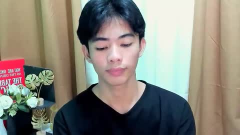 Snapshot of boynextdoor4ux chatting on November 2025 12:49:01 PM HI IM JAMES DONT FORGET GIVE ME THUMBS UP AND JOIN TO MY FANCLUB online show from November 2025 12:49:01 PM