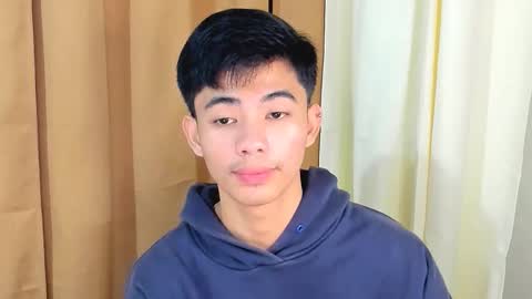 Snapshot of boynextdoor4ux chatting on December 2025 06:15:01 PM HI IM JAMES DONT FORGET GIVE ME THUMBS UP AND JOIN TO MY FANCLUB online show from December 2025 06:15:01 PM