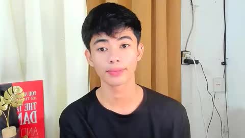 Snapshot of boynextdoor4ux chatting on December 2025 05:19:02 PM HI IM JAMES DONT FORGET GIVE ME THUMBS UP AND JOIN TO MY FANCLUB online show from December 2025 05:19:02 PM