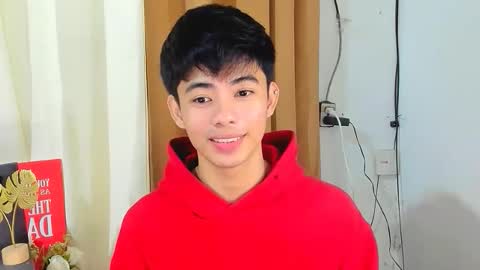 Snapshot of boynextdoor4ux chatting on December 2025 06:48:01 PM HI IM JAMES DONT FORGET GIVE ME THUMBS UP AND JOIN TO MY FANCLUB online show from December 2025 06:48:01 PM