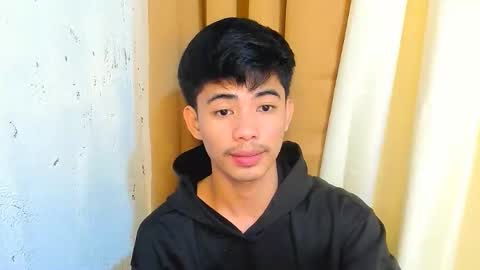 Snapshot of boynextdoor4ux chatting on January 2026 04:09:01 PM HI IM JAMES DONT FORGET GIVE ME THUMBS UP AND JOIN TO MY FANCLUB online show from January 2026 04:09:01 PM