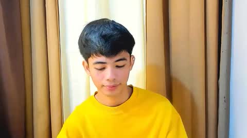 Snapshot of boynextdoor4ux chatting on January 2026 11:41:02 PM HI IM JAMES DONT FORGET GIVE ME THUMBS UP AND JOIN TO MY FANCLUB online show from January 2026 11:41:02 PM