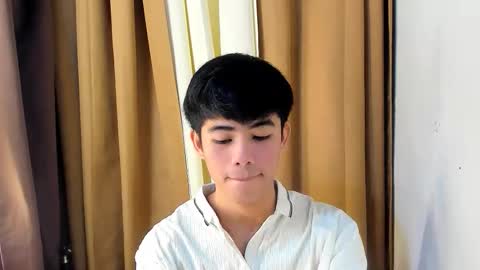 Snapshot of boynextdoor4ux chatting on February 2026 11:53:02 PM HI IM JAMES DONT FORGET GIVE ME THUMBS UP AND JOIN TO MY FANCLUB online show from February 2026 11:53:02 PM