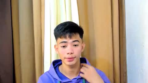 Snapshot of boynextdoor4ux chatting on February 2026 07:13:02 AM HI IM JAMES DONT FORGET GIVE ME THUMBS UP AND JOIN TO MY FANCLUB online show from February 2026 07:13:02 AM