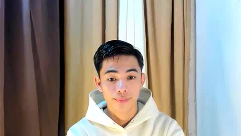 Snapshot of boynextdoor4ux chatting on February 2026 05:40:02 AM HI IM JAMES DONT FORGET GIVE ME THUMBS UP AND JOIN TO MY FANCLUB online show from February 2026 05:40:02 AM