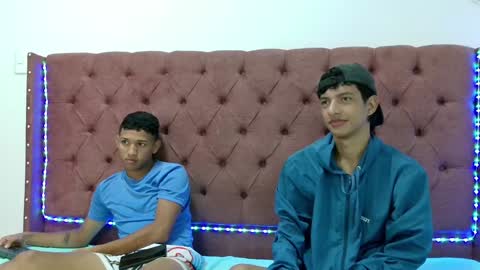 ALEX - TAYLER  -MIKE online show from February 2025 01:38:01 PM