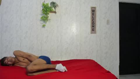 ALEX - TAYLER  -MIKE online show from April 2026 01:33:01 AM