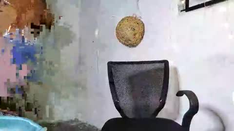 andrew online show from February 2025 12:08:01 PM