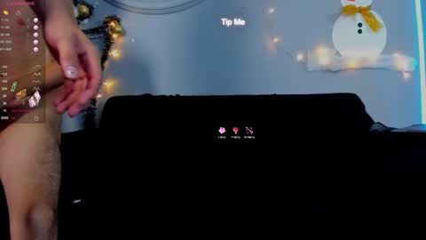 Snapshot of boysweet_boys chatting on December 2024 01:07:02 AM Paul and Max online show from December 2024 01:07:02 AM