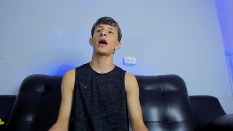 Snapshot of boysweet_boys chatting on January 2025 07:18:01 PM Paul and Max online show from January 2025 07:18:01 PM