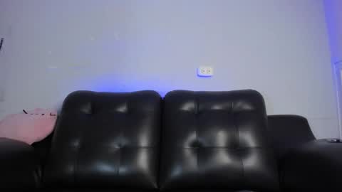 Snapshot of boysweet_boys chatting on February 2025 09:53:02 PM Paul and Max online show from February 2025 09:53:02 PM