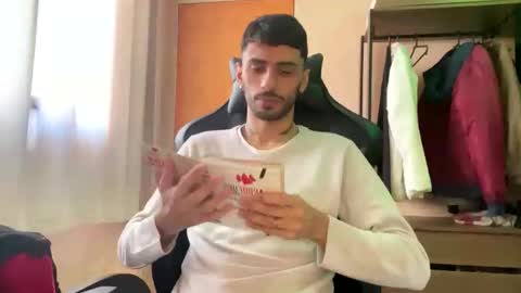 boyzinm2 online show from September 2025 04:40:01 PM