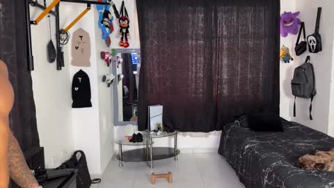 Bradley Strong online show from October 2025 09:20:01 PM